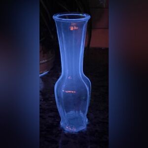 VTG 9" Manganese Glow Bottle • UV Reactive 365nm • Mint